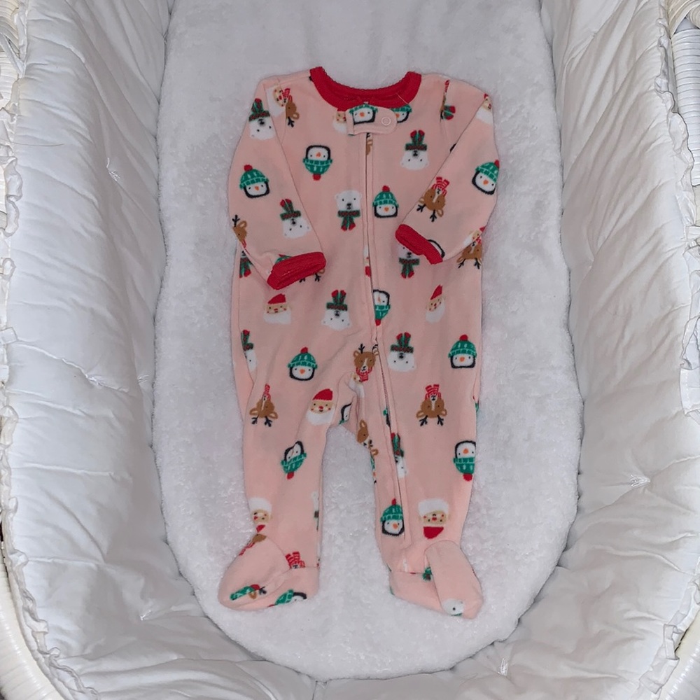 Warm Christmas/ winter onesie 🦌 🐧 ⛄️